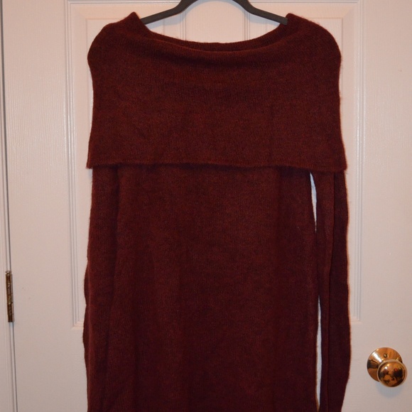 Off the Shoulder Sweater - Picture 1 of 4